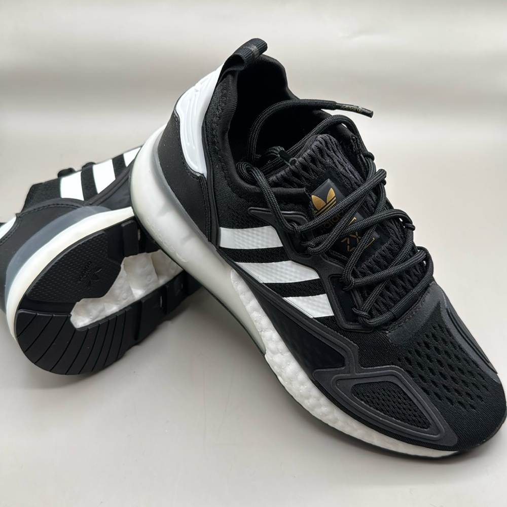 NWT! Adidas ZX 2K Boost Sneakers Women’s 7 Black, White